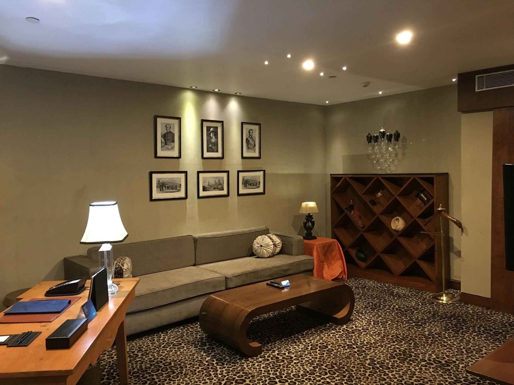 Radisson Blu Hotel Mbd Лудяна Екстериор снимка